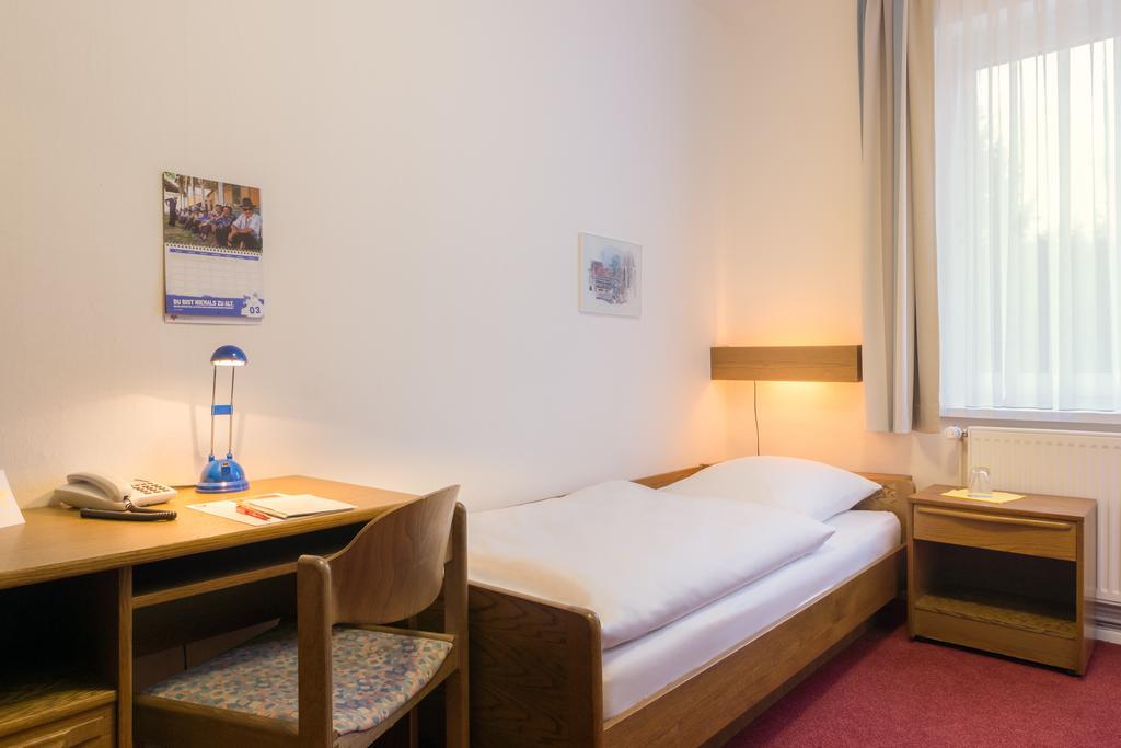 Cvjm Hotel Am Wollmarkt Брауншвейг Номер фото